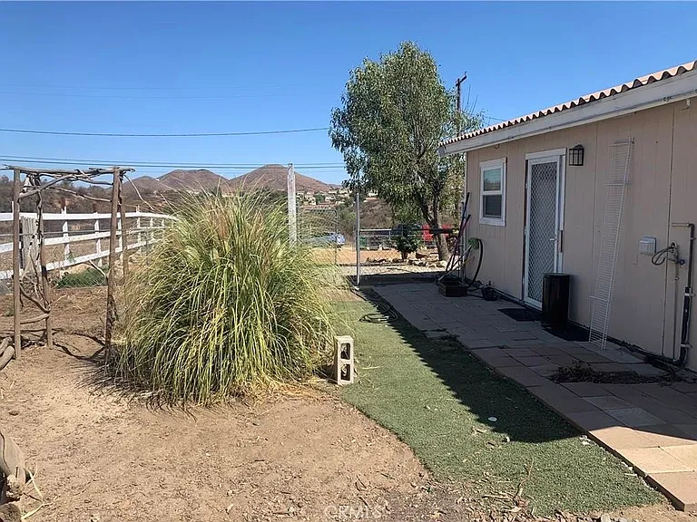 24191 Magnolia Rd — Photo 9
