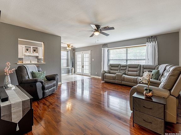 3rd image of 4907 NUTHATCH ST