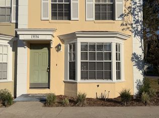 13536 Embassy Park Ct, Dade City, FL 33525