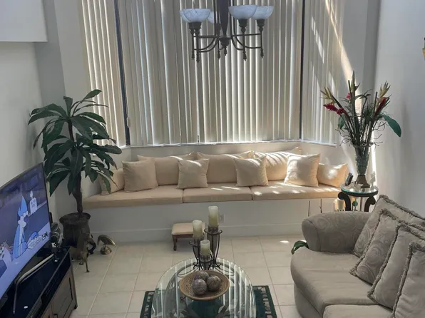 15499 N Miami Lakeway N #306-5, Miami Lakes, FL 33014