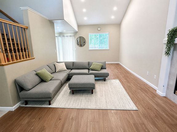 3rd image of 3512 Koso St