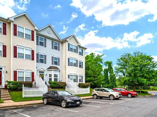 1525 Fairbrook Ct, Severn, MD 21144