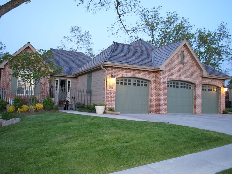 1st image of 4801 S 154th Plz