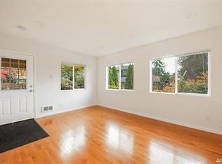 9027 Phinney Ave N, Seattle, WA 98103