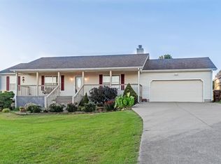 100 Rolling Meadows Dr, Lancaster, KY 40444