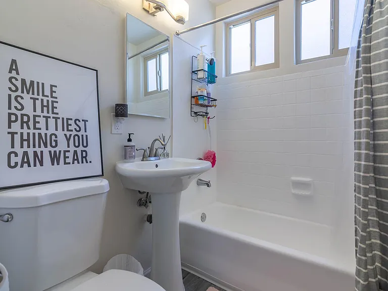 4764 Forman Ave. — Photo 17