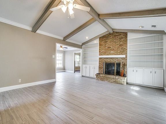 4th image of 2922 Lakeshore Dr