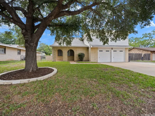 3435 Chateau Dr, San Antonio, TX 78219