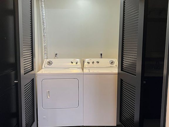4th image of 10625 Bloomfield St APT 101
