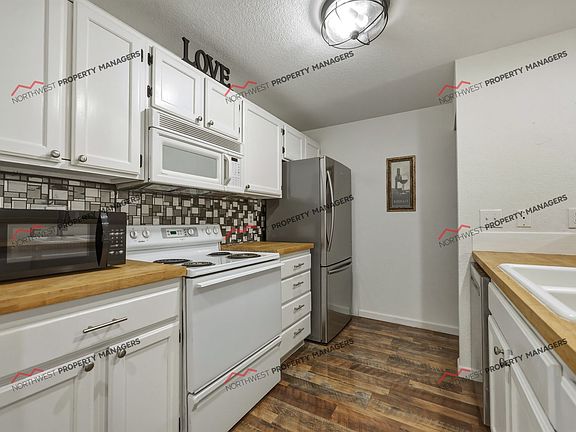 5th image of 6005 Merlot Ln SE
