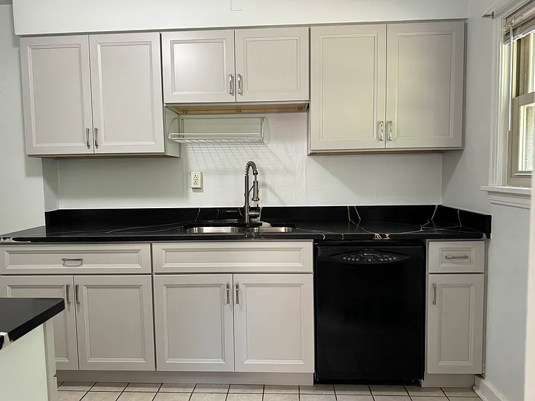 124 Mount Lebanon Blvd — Photo 4