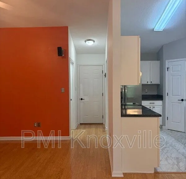 10311 Boston Ln — Photo 9