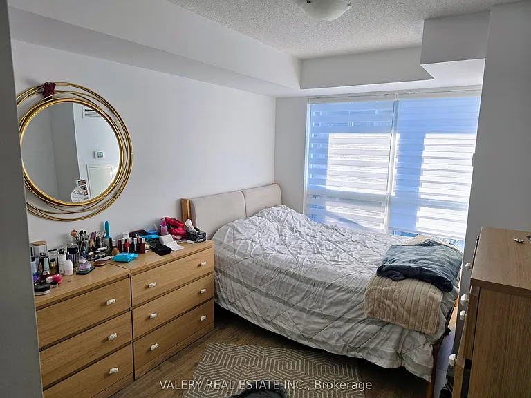 18 Harding Blvd #907 — Photo 11