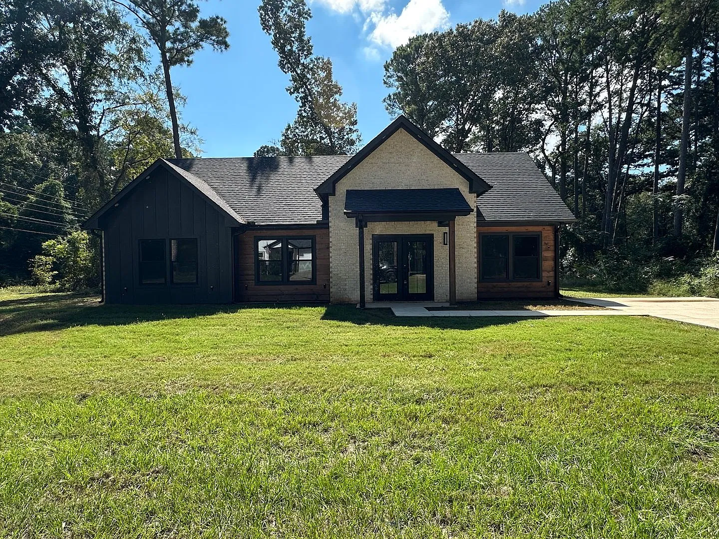 115 Deborah Dr. — Photo 1
