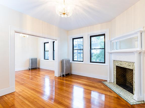 2nd image of 133 Cypress St #H-1