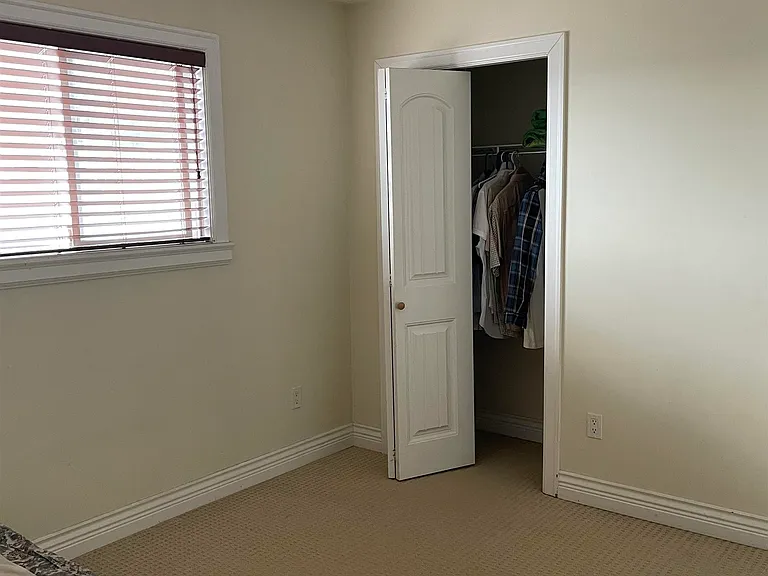 6000 Marine Dr — Photo 5