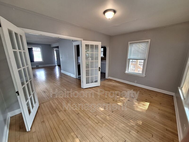 1st image of 2114 E 4th St