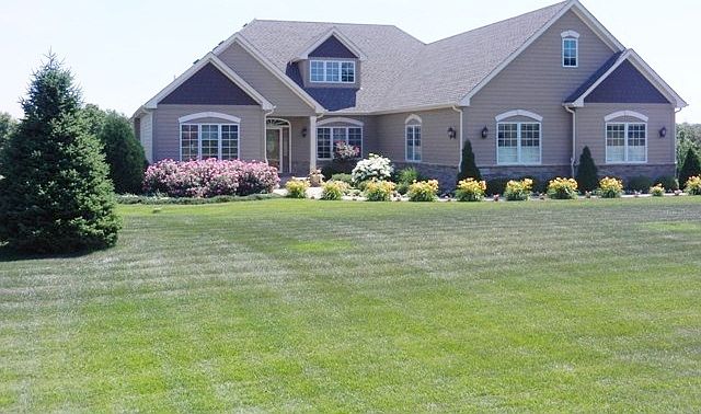 1st image of 9010 N Stonewall Dr