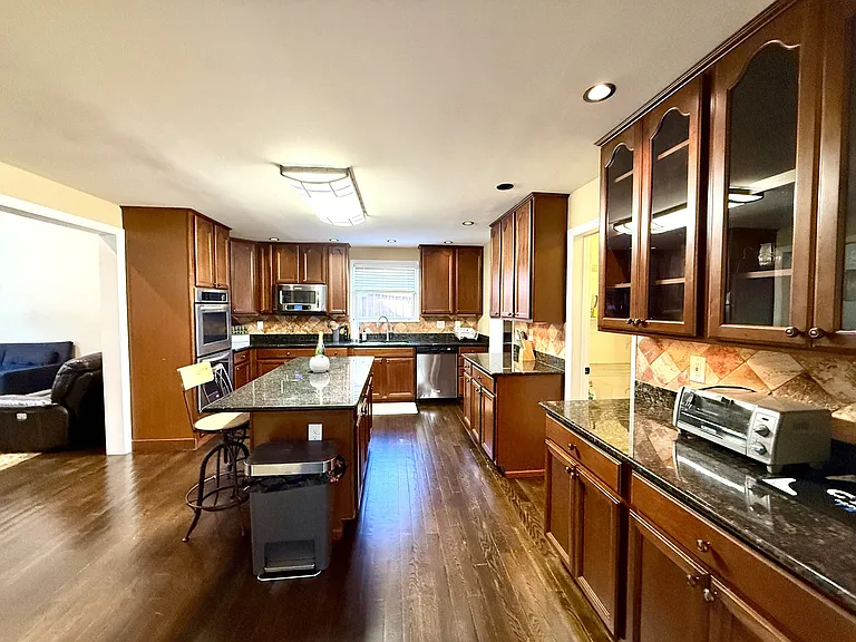 410 Lancaster Ave — Photo 13