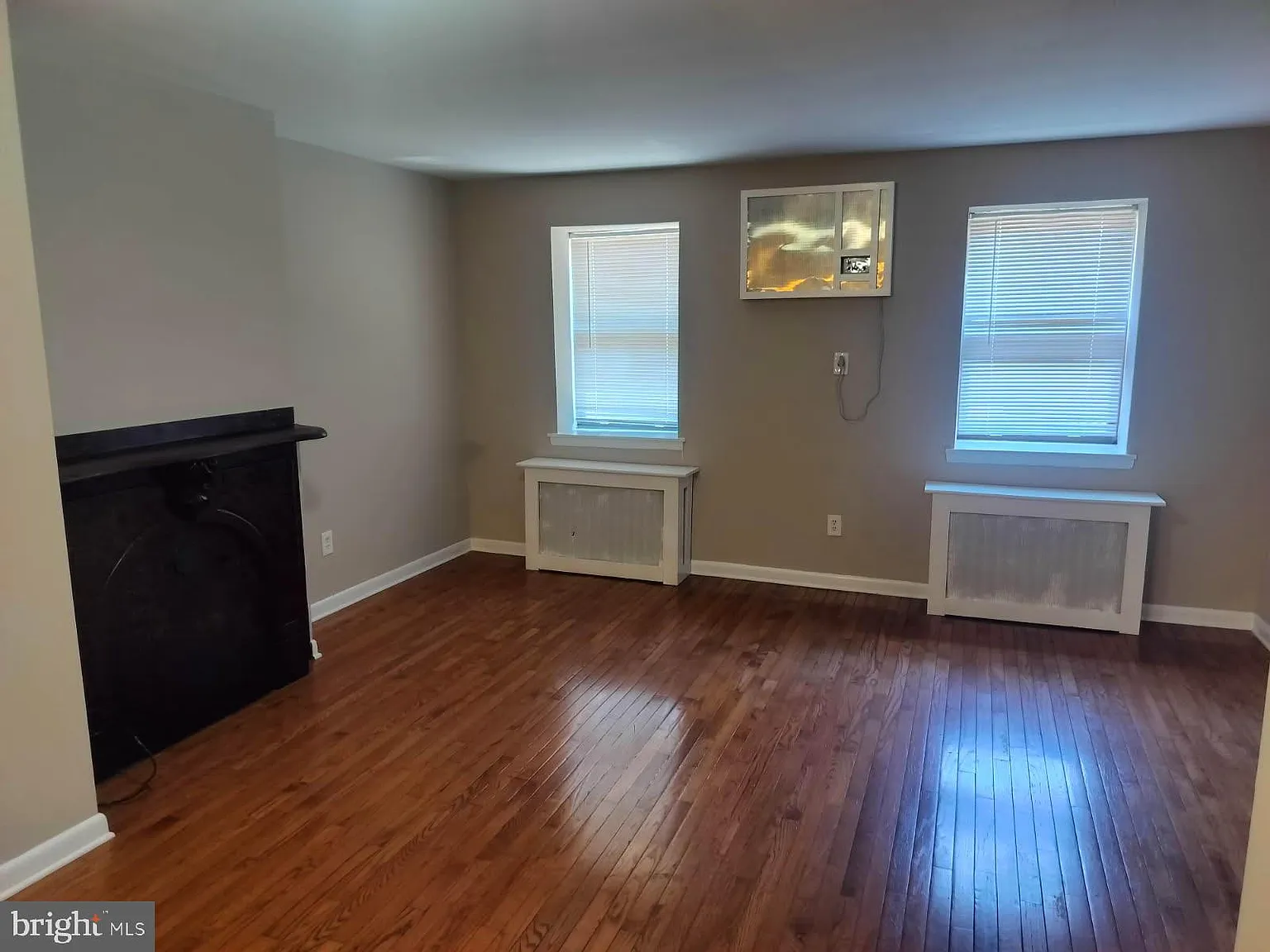 2 bed, 2484 sqft, $1,800 — Photo 2