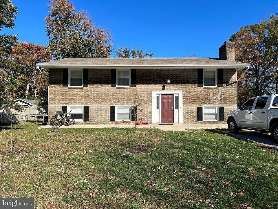 1st image of 18 Clarion Dr