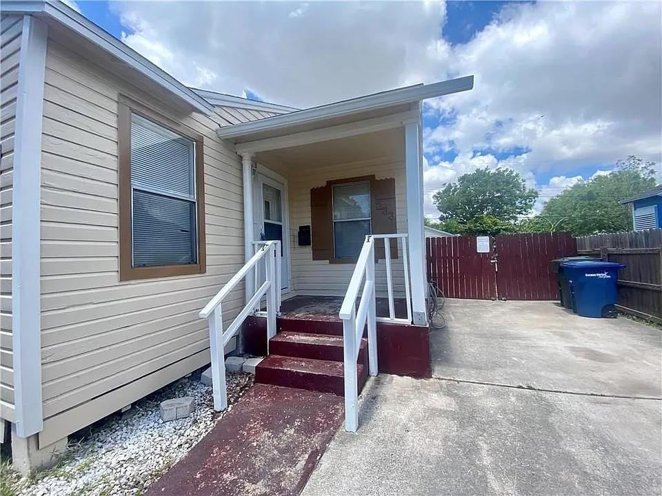 233 Eastgate Dr