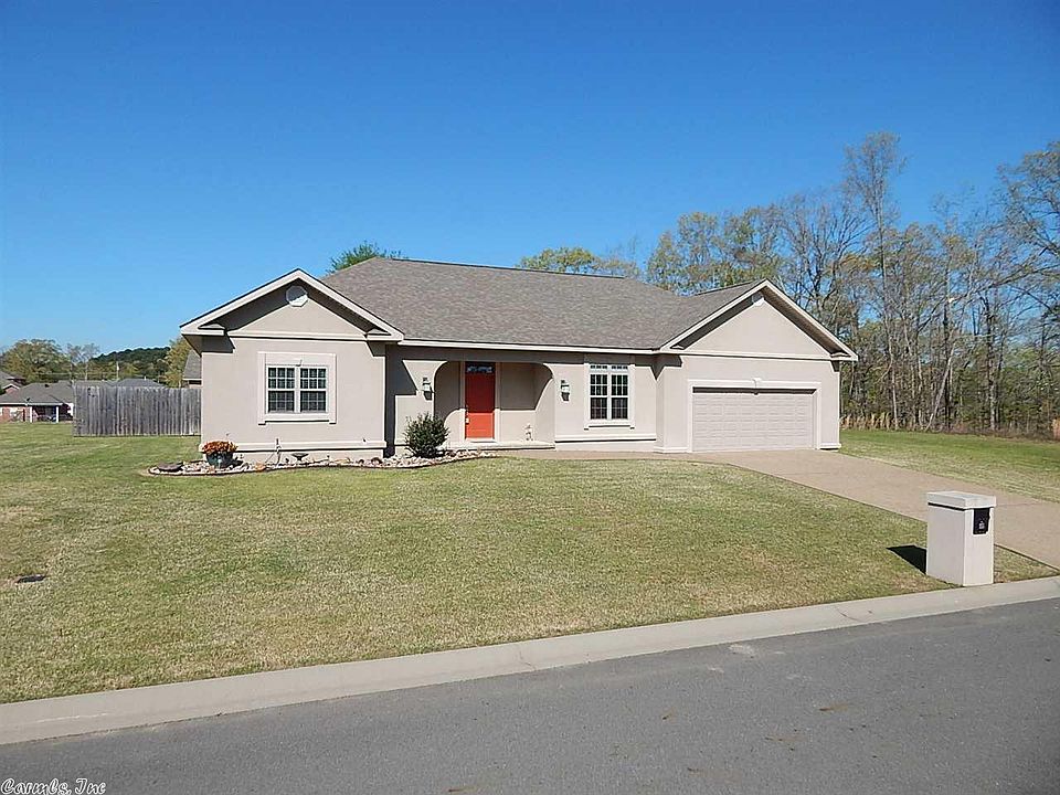 1st image of 155 Old Oak Trl