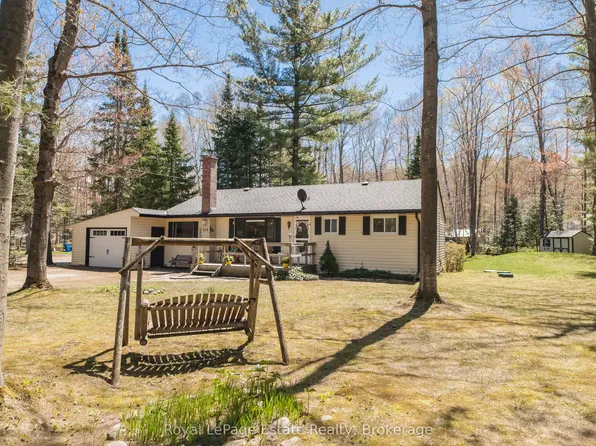 818 6th St N, South Bruce Peninsula, ON N0H 2G0