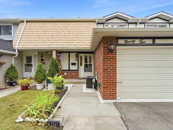 92 Saint Andrews Dr #92, Hamilton, ON L8K 6H4