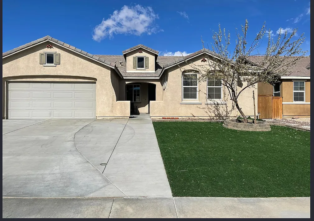 4 bed, 2160 sqft, $3,000 — Photo 1