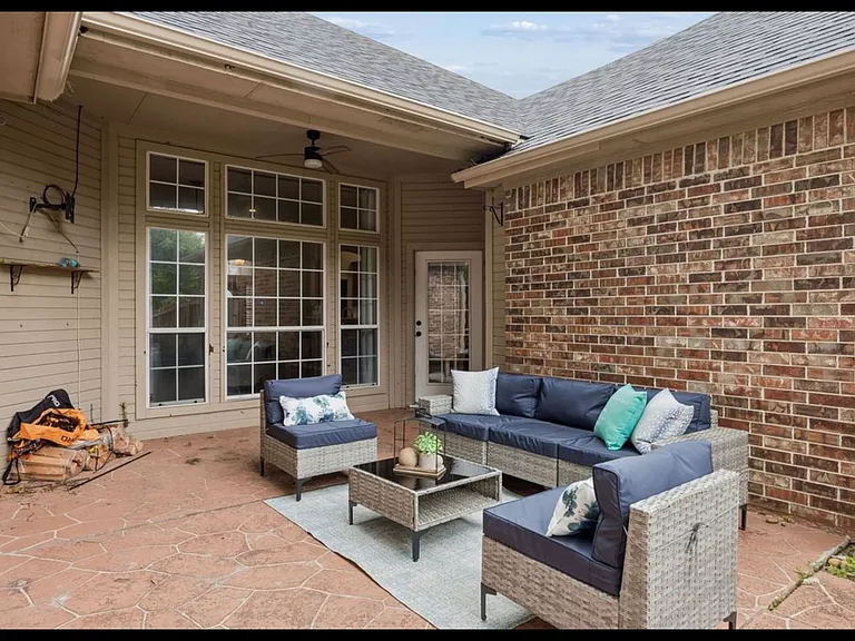 1760 Wind Hill Rd — Photo 30