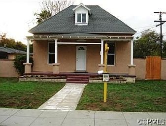 3rd image of 624 S Vine Ave