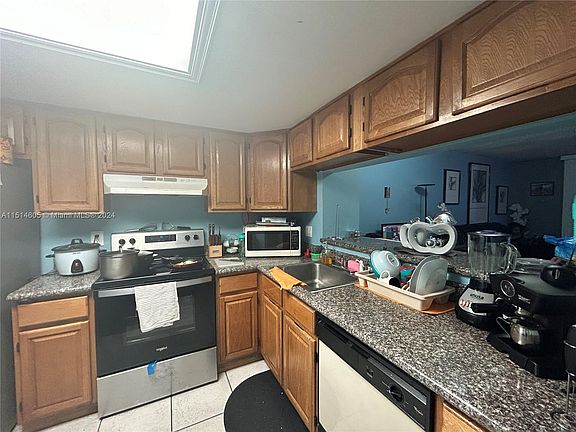 5th image of 19715 SW 114th Ave APT 158