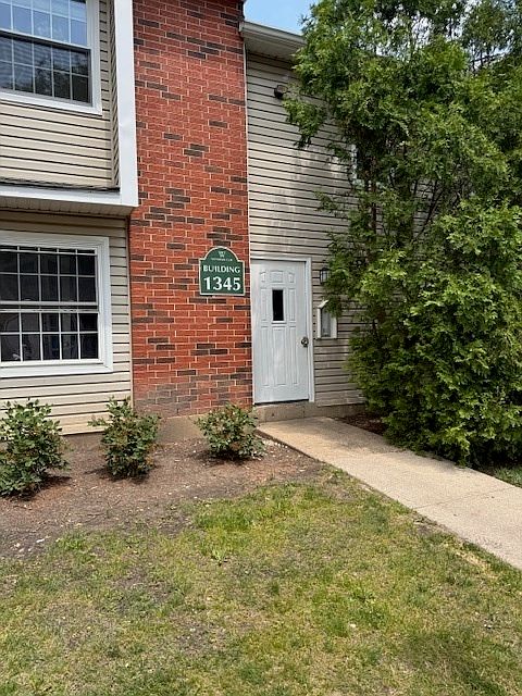 1st image of 1345 E Wyndham Cir #103