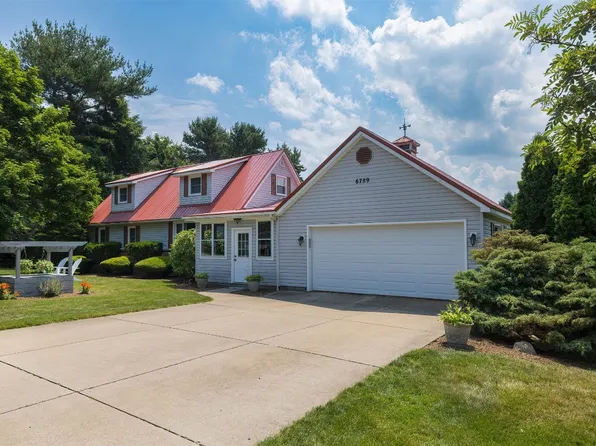 6789 Old Ridge Rd, Fairview, PA 16415