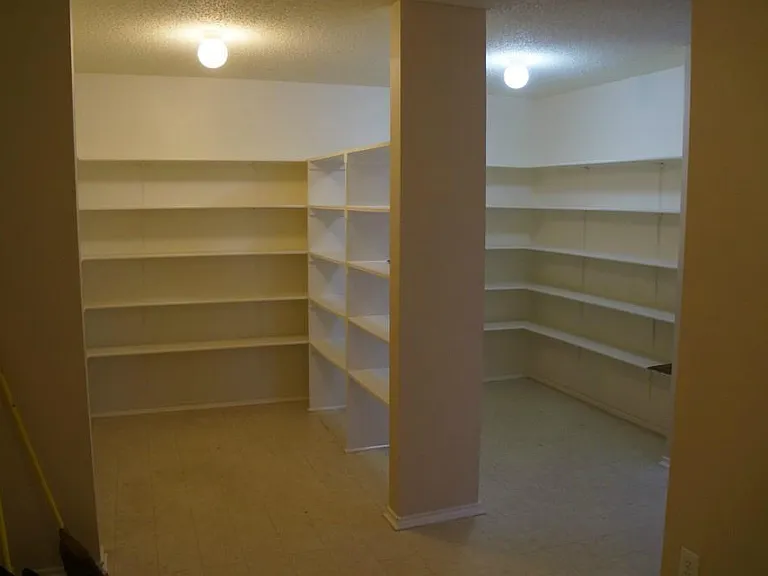 2704 Vinson Ct — Photo 4