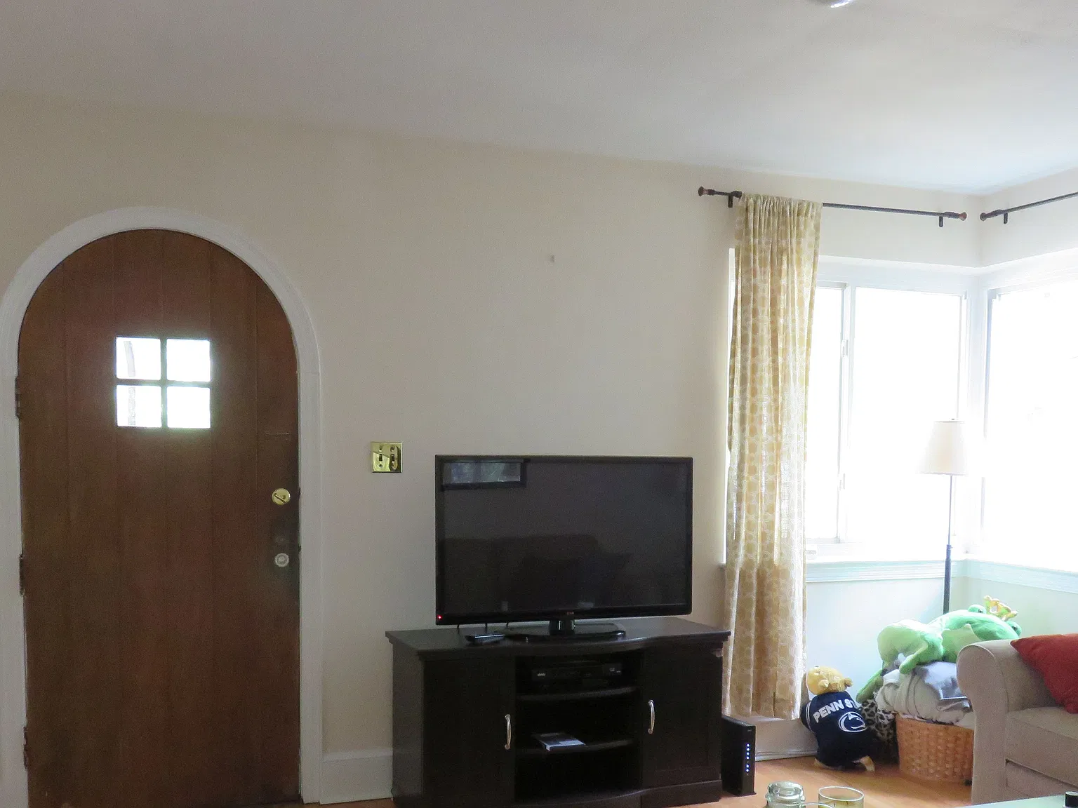 3 bed, 1690 sqft, $3,950 — Photo 4