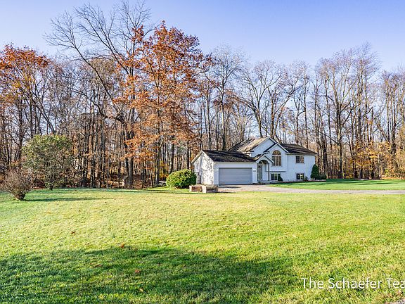 2nd image of 2832 Leaf Ct