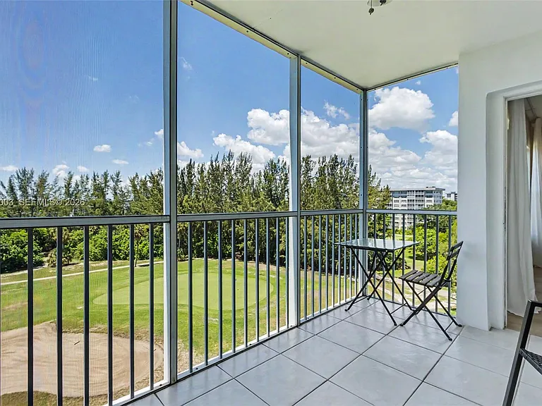 3150 N Palm Aire Dr #705 — Photo 16