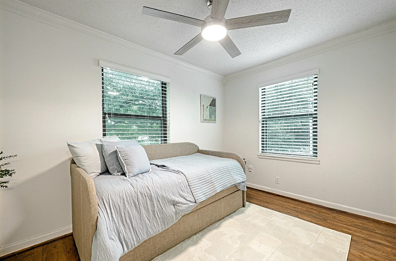 2 bed, $2,900 — Photo 4