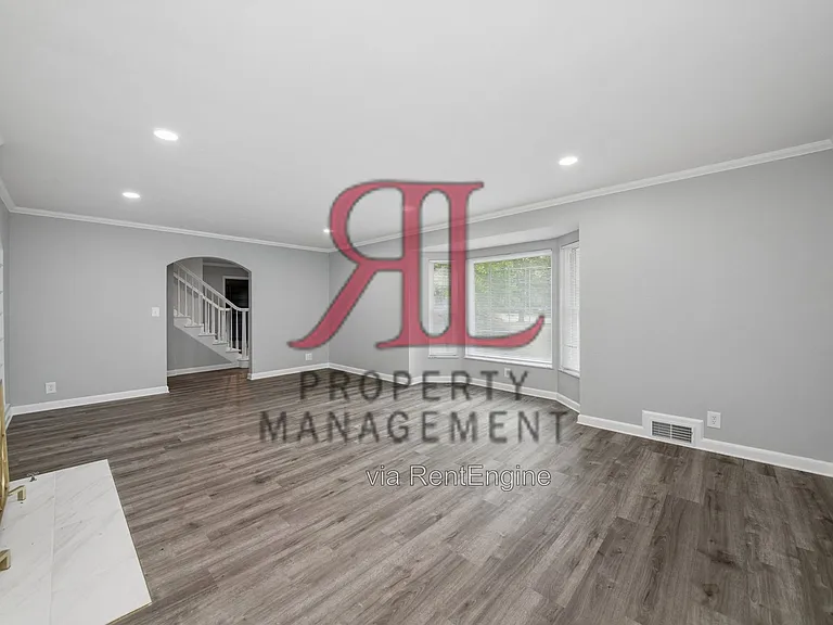 85 Eastmoor Blvd — Photo 6