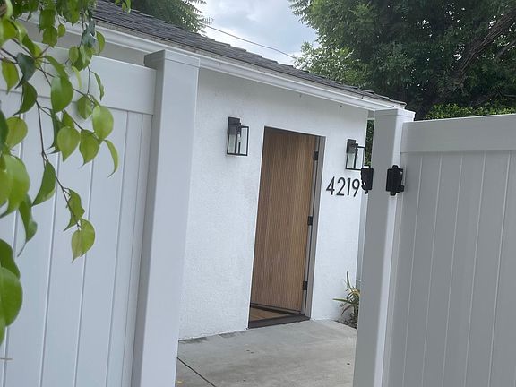 5th image of 4219 Sunnyslope Ave