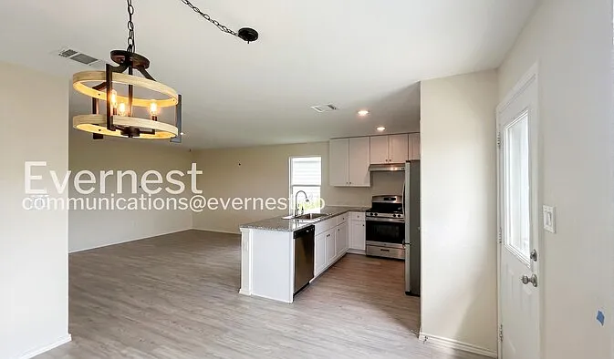 2741 Green Finch — Photo 4