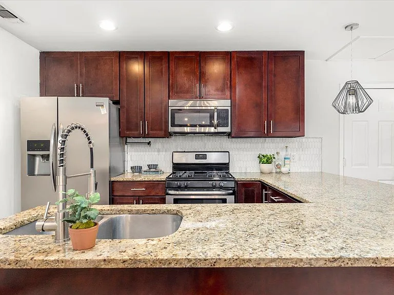 5108 Emerald Forest Dr — Photo 10