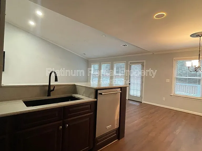 1745 Berry Ct — Photo 13