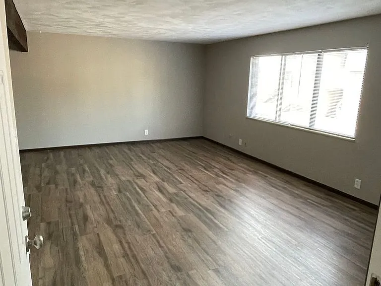 Brookside Apartments — Photo 5