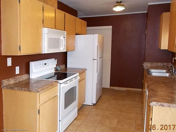4th image of 1670 Ballard Ln