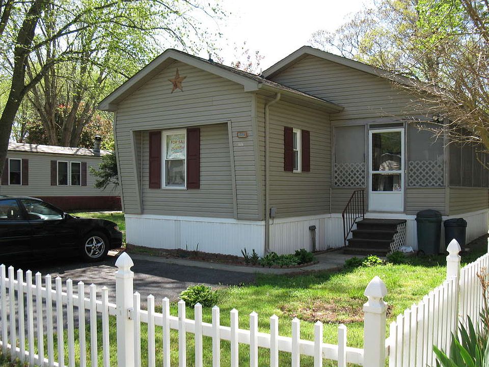 1st image of 23356 Dill Ln