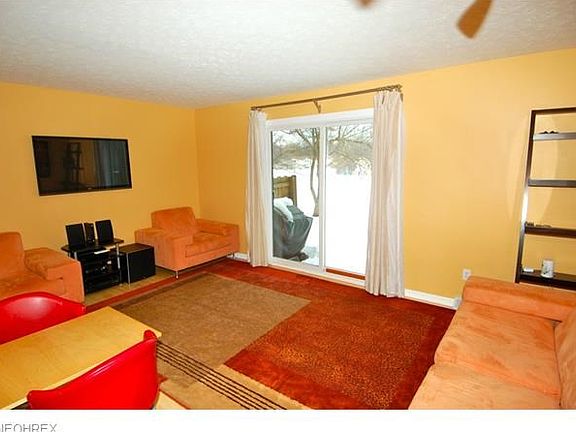 4th image of 5550 Landover Ct #284