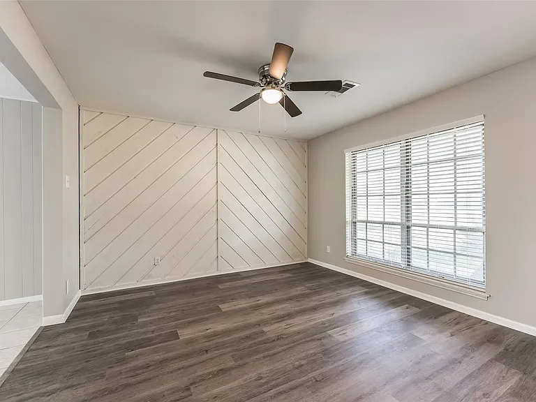 7015 Pine Vista Ln — Photo 5